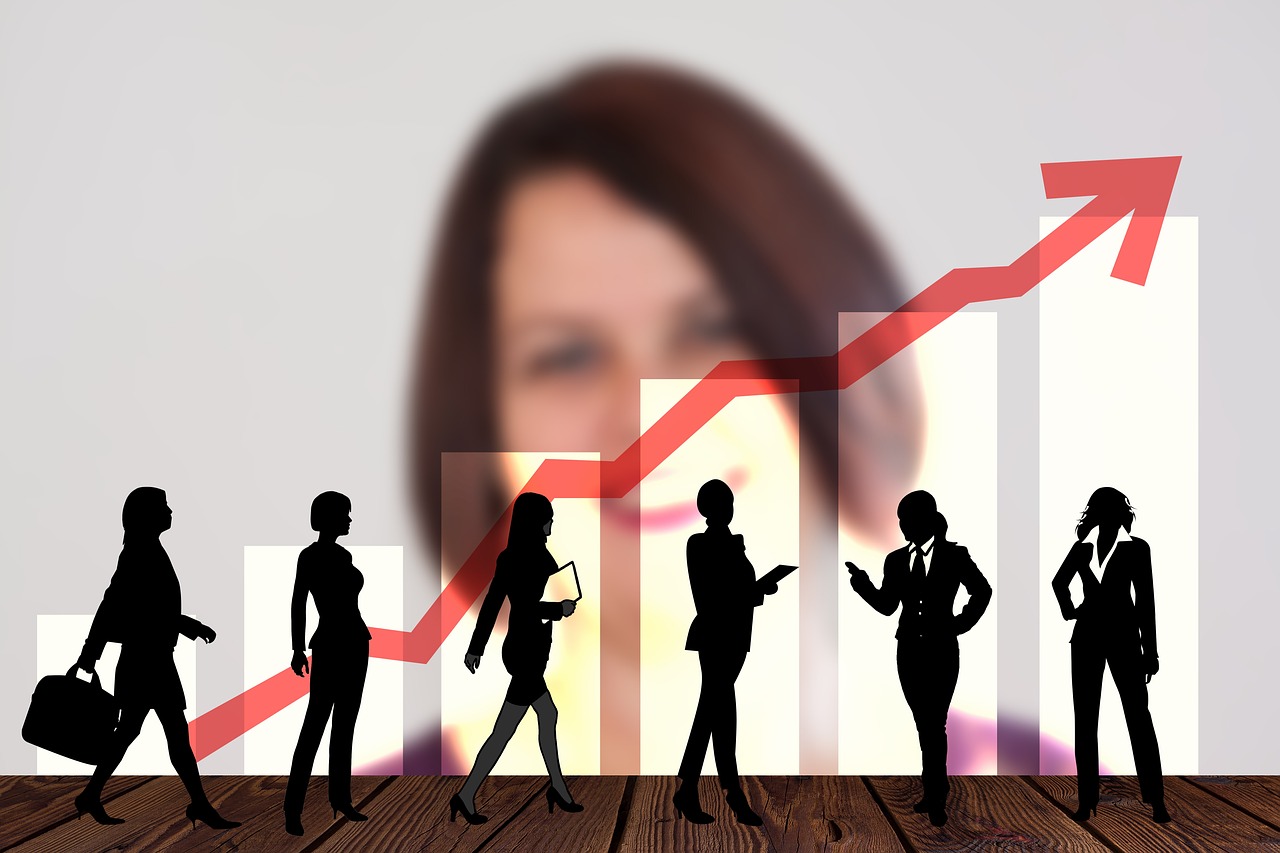 最新帮女郎，时代女性的力量典范，重塑当代女性形象的光辉榜样